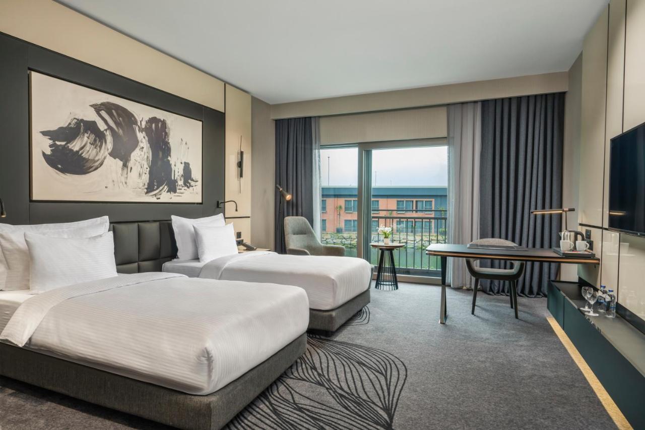 Crowne Plaza - Istanbul Tuzla Viaport Marina By Ihg Hotel ภายนอก รูปภาพ