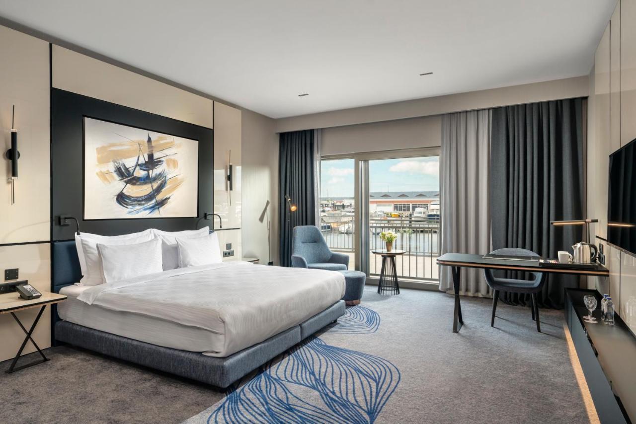 Crowne Plaza - Istanbul Tuzla Viaport Marina By Ihg Hotel ภายนอก รูปภาพ