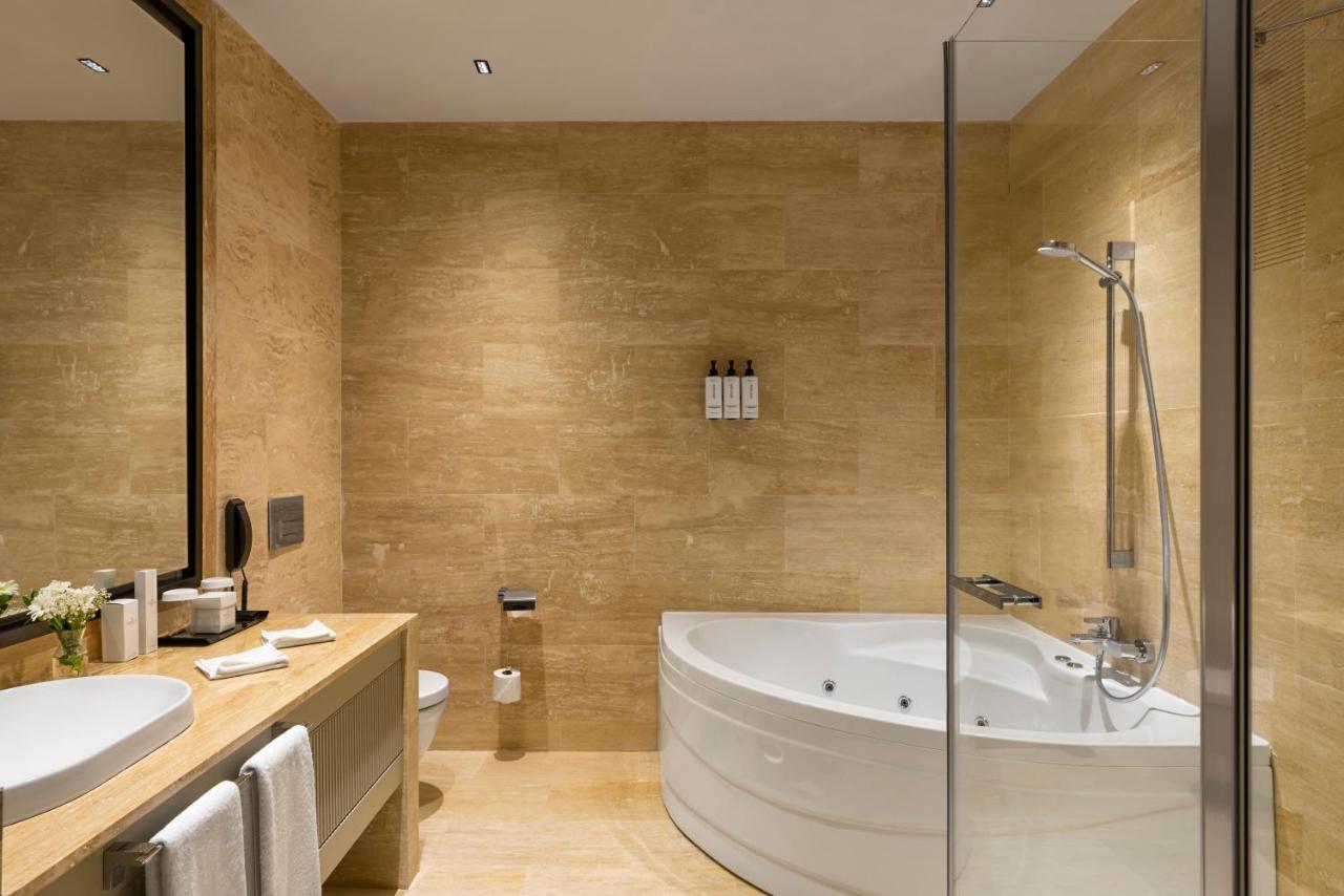 Crowne Plaza - Istanbul Tuzla Viaport Marina By Ihg Hotel ภายนอก รูปภาพ